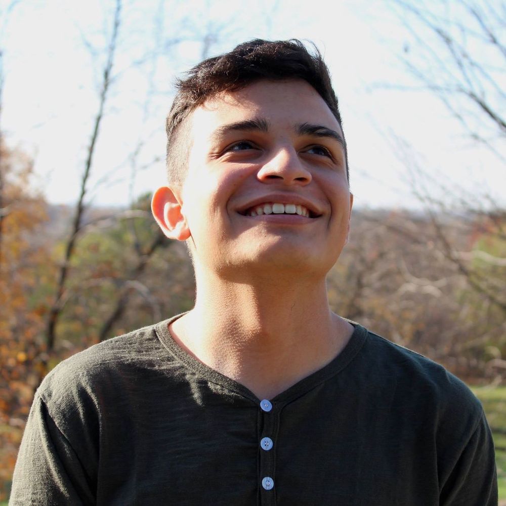 Meet your Posher, Luis